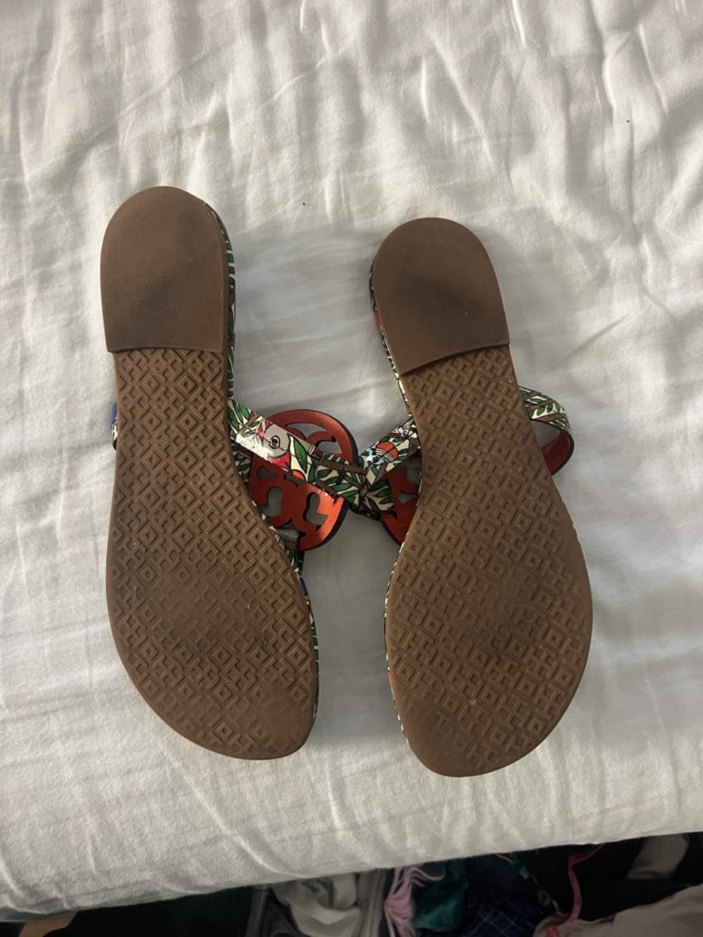 Women's Parrot Print Slip-On Sandals - Orange & Green blue and white Tori Burch - Picture 3 of 4